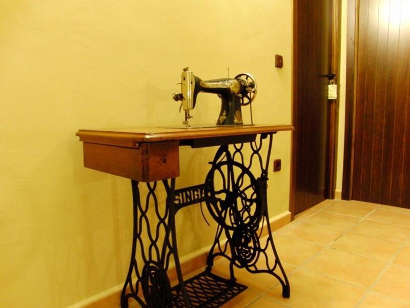 Hotel El Romeral Almaden de la Plata Ngoại thất bức ảnh