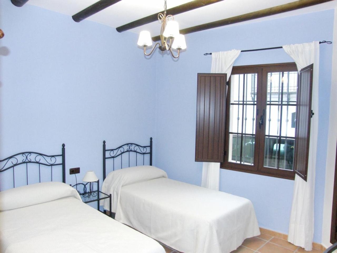 Hotel El Romeral Almaden de la Plata Ngoại thất bức ảnh