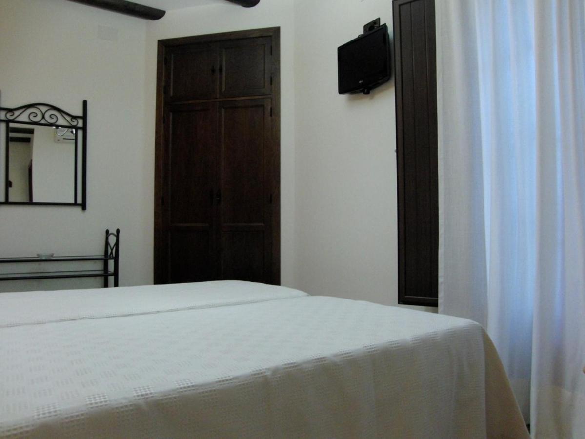 Hotel El Romeral Almaden de la Plata Phòng bức ảnh