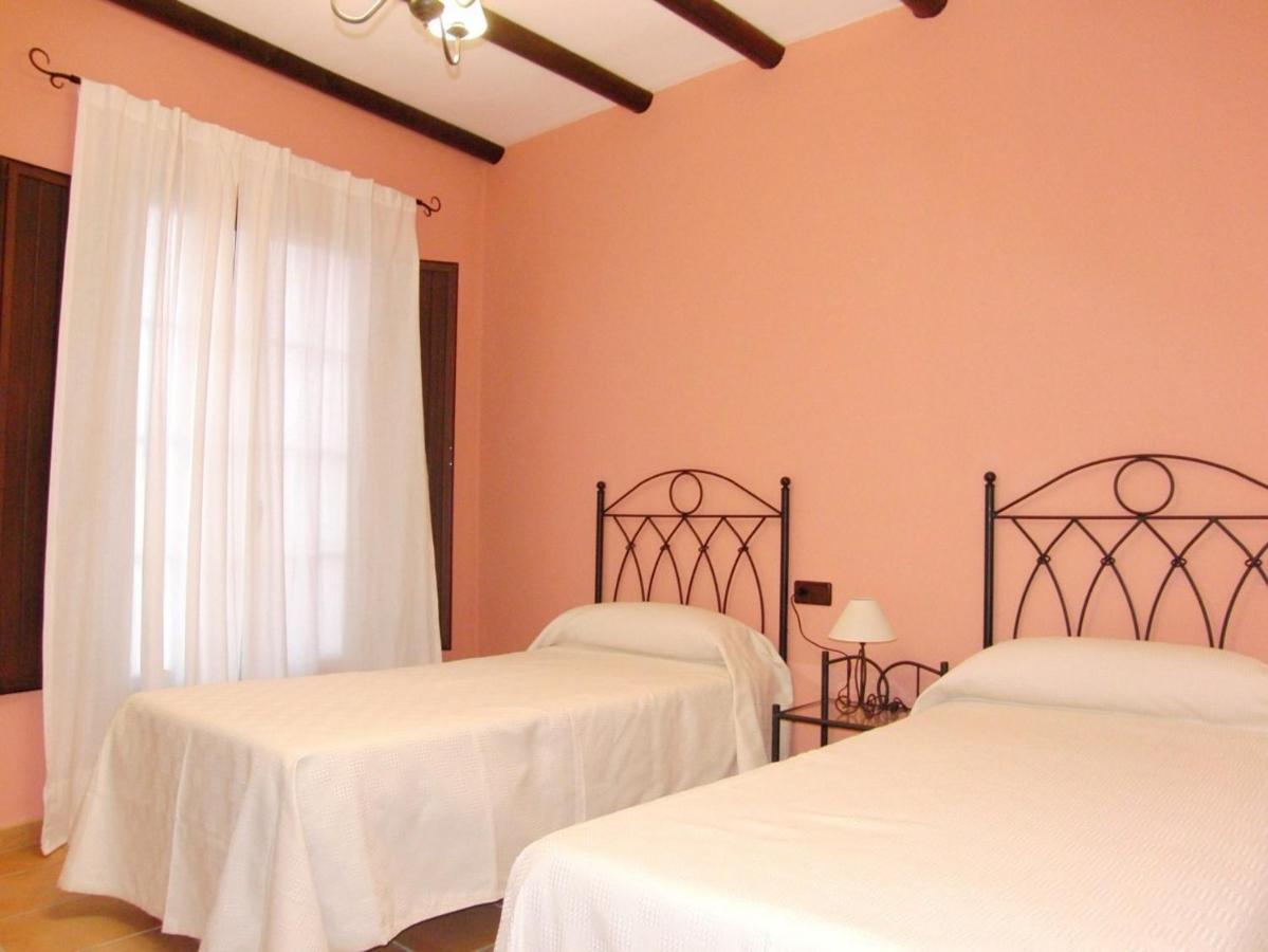 Hotel El Romeral Almaden de la Plata Phòng bức ảnh